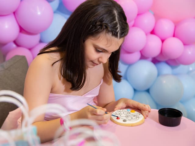 نقاشی روی کوکی با ایسینگ